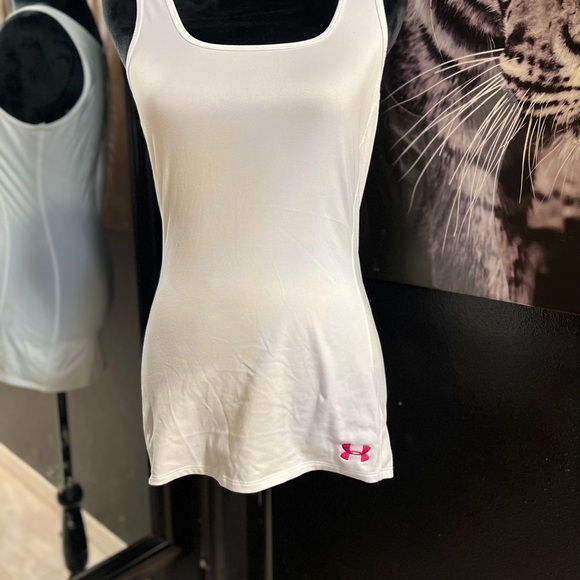 🔥3 for $25🔥 🩷🩷NWOT- WHITE UNDER ARMOUR TANK TOP SZ M🩷 - Picture 3 of 4